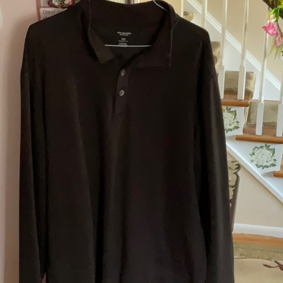 Van Heusen Never Tuck Shirt - Picture 3 of 4